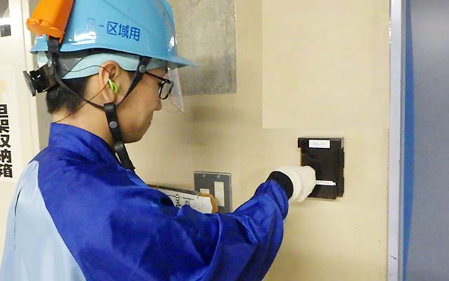 積算線量計のデータ収集